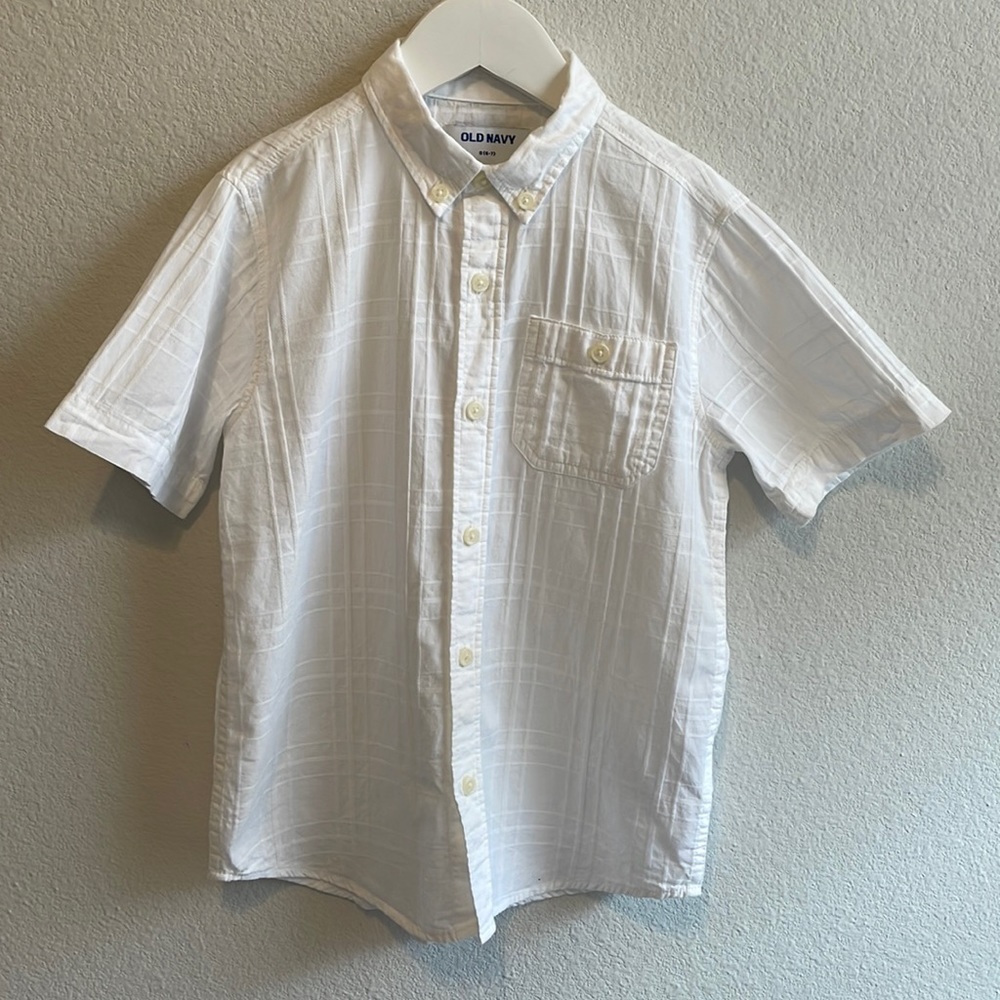 Boys short sleeve button down top